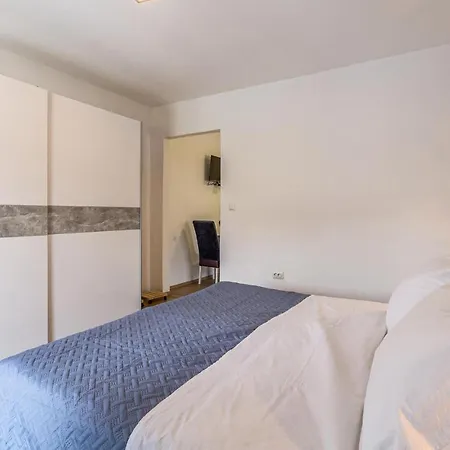 アパート 1 Bedroom Stunning In