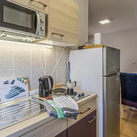 アパート 1 Bedroom Stunning In *