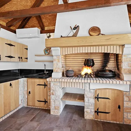 1 Bedroom Stunning In